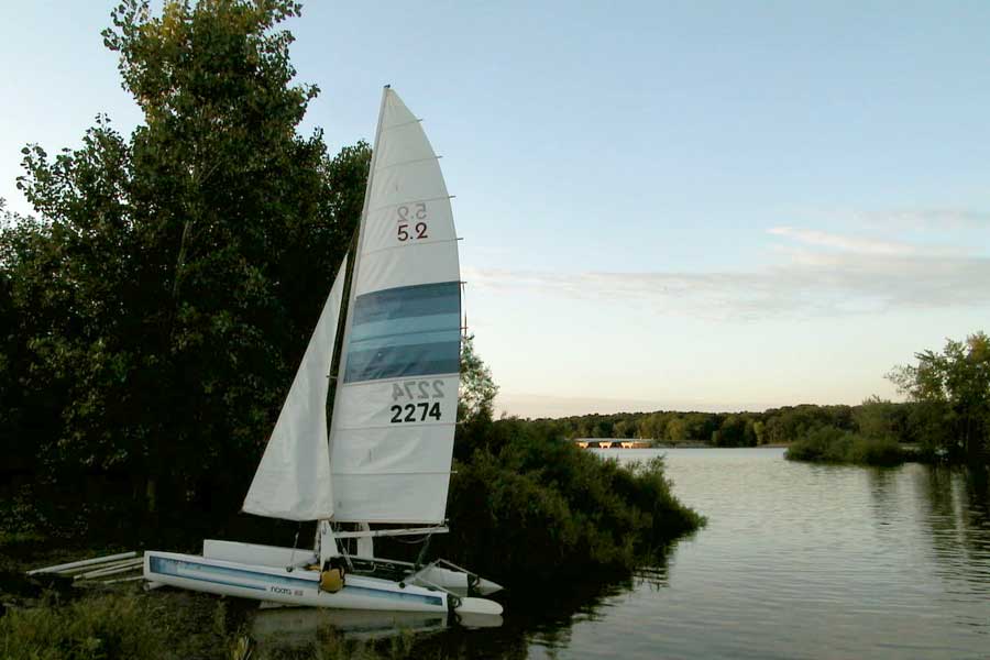 Sail on Hoover Reservoir with your friends